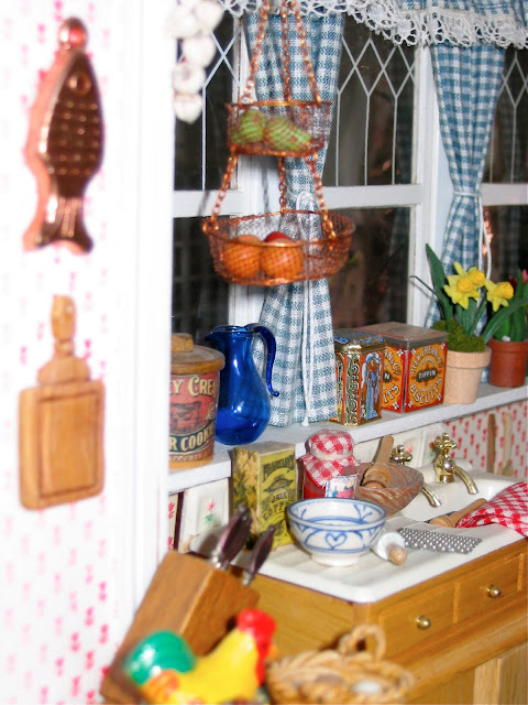 miniature kitchen