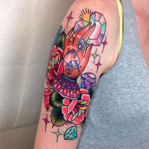 The Vibrant, Spirited Tattoos of Pinkworker Roberto Euán