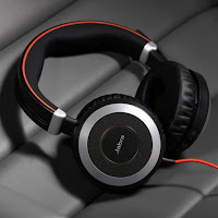 over-the-ear noise cancelling headphones