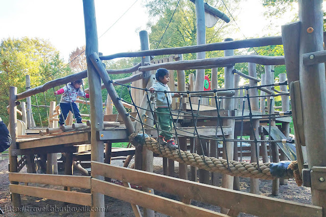 Best playground in Brussels - Rouge Cloitre Bateau Pirate Plaine de Jeux - Red Cloister Pirate Ship Playground