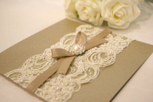 wedding invitations vintage lace design