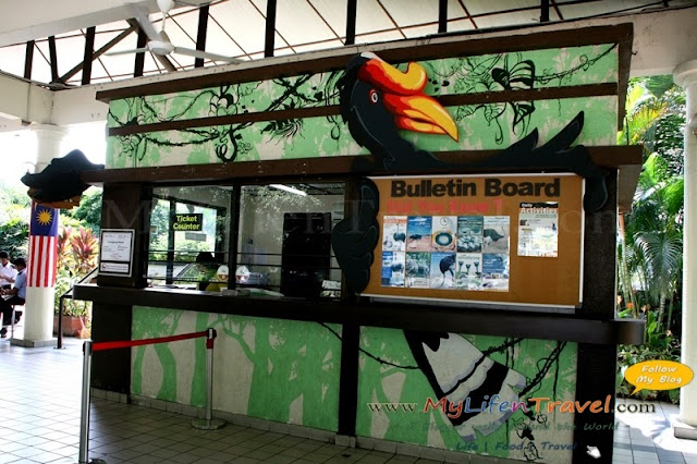 World Largest Free-Flight Walk-In Aviary