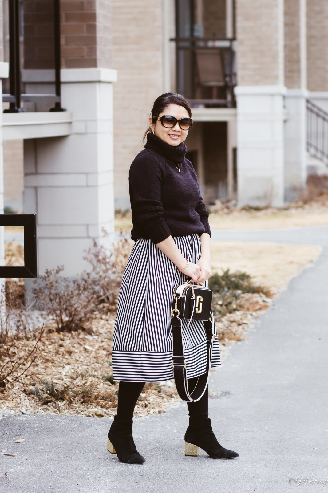 Uniqlo Turtleneck Sweater | Forever21 Stripe Midi Skirt | Marc Jacobs Sure Shot Bag | Steve Madden Suede Booties | Cold Weather Outfit | Gucci Sunglasses | Petite Fashion