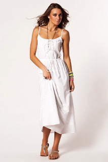 beyaz uzun elbise modeli