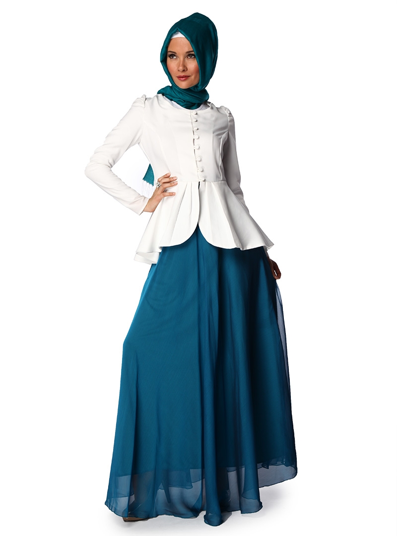 Trendy Hijab Fashion: Elegant Lacy Evening Dress Models