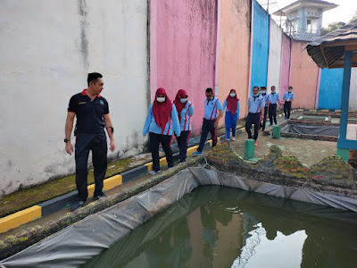 Akhir Pekan, Petugas Lapas Muara Enim Rutin Lakukan Control Brandgang 