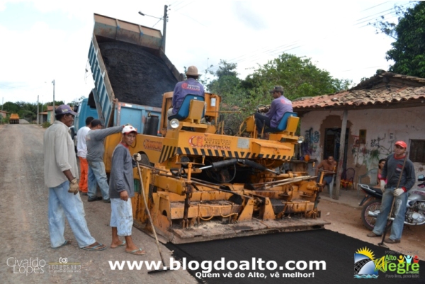 A obra faz parte do projeto de pavimentação dos povoados que vem sendo realizado desde o ano passado e já contemplou as comunidades de Altamira, Boa Vista, Timbira do Bogéa, Nova Olinda, Morada Nova e Centro do Celestino.