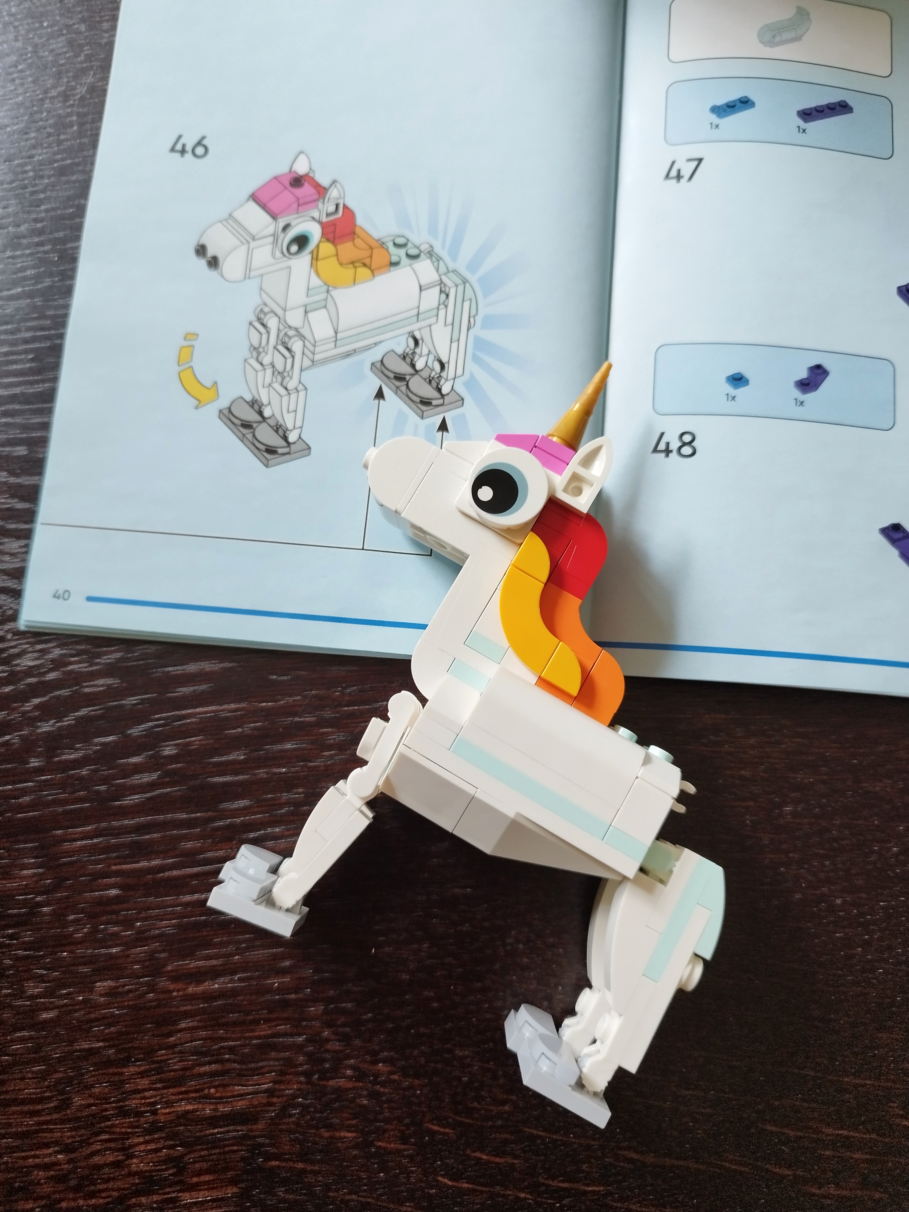 LEGO Creator Magiczny jednorożec - TaniaKsiazka.pl
