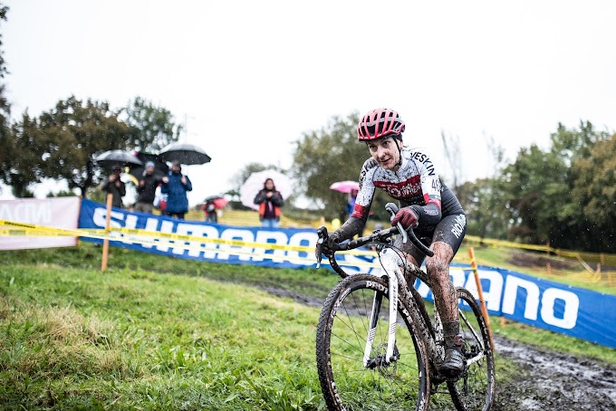 Miguel Vallés y Aida Nuño se coronaron en el barro del Ciclocross de La Tenderina