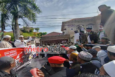 Aksi Bela Al-Qur'an Aliansi Ormas Islam Sumut Unjuk Rasa di Medan