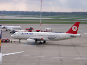 Turkish Airlines A320 in Hamburg . (turkish airlines tc jfp auf )
