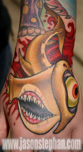 KRIS' HAMMERHEAD SHARK TATTOO. Posted by Jason Stephan at 2:25 PM 0 comments