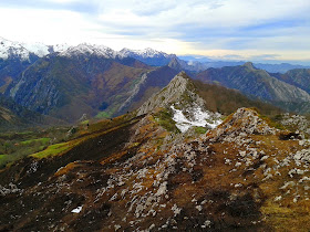 Por la cresta de Peña Riegos