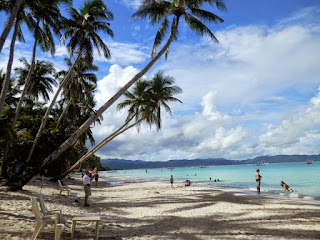 white beach Boracay mare