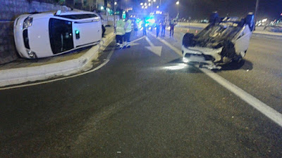 Vuelco dos coches Avenida Marítima Las Palmas de Gran Canaria