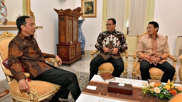 Anis Main Politik Batik Ketika Bertemu dengan Jokowi Dalam Rangka Pembahasan Kerja