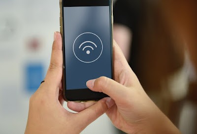 كيفية البقاء آمنا على شبكة Wi-Fi في الأماكن العامة