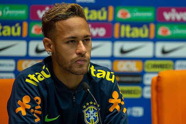 Neymar sesalkan tidak bisa berhadapan dengan Messi di Timur Tengah