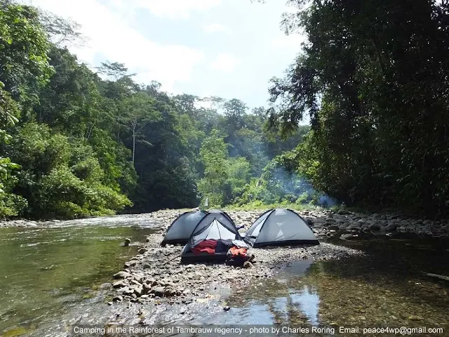 Camping at the bank of Syuan river