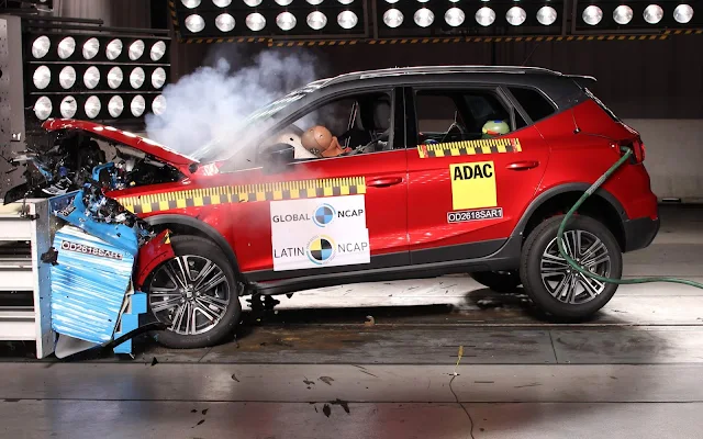 Seat Arona, irmão do T-Cross, obtém 10 estrelas Latin NCAP