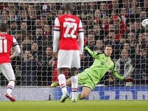 Wenger questions Ozil's penalty style