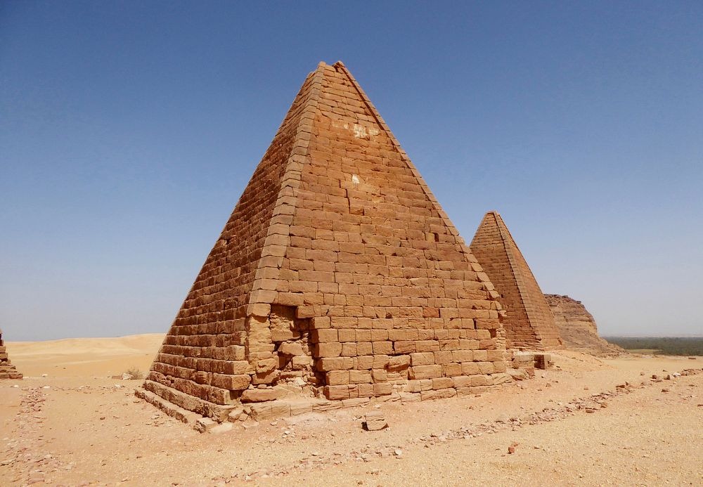 nubian-pyramids-13