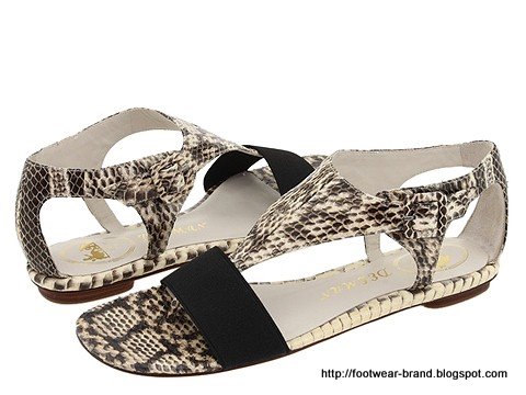Footwear-brand:U770-179689