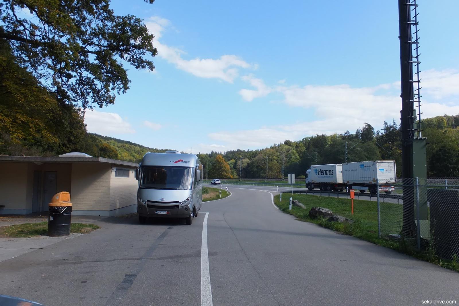 高速道路 スイスの高速道路通行料金はシールを買って支払う ヴィニエットの購入方法 スイス Sekai Drive