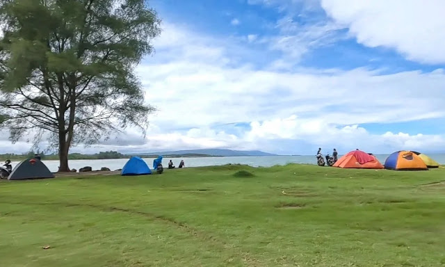 kegiatan Camping di sekitar Pantai Bugel Camara