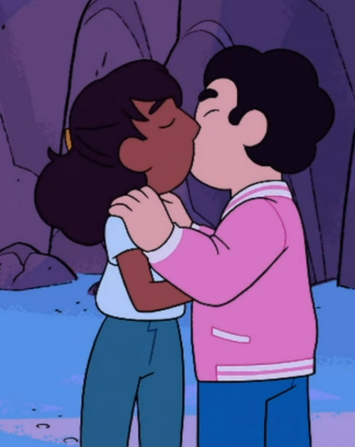 Steven y Connie besandose