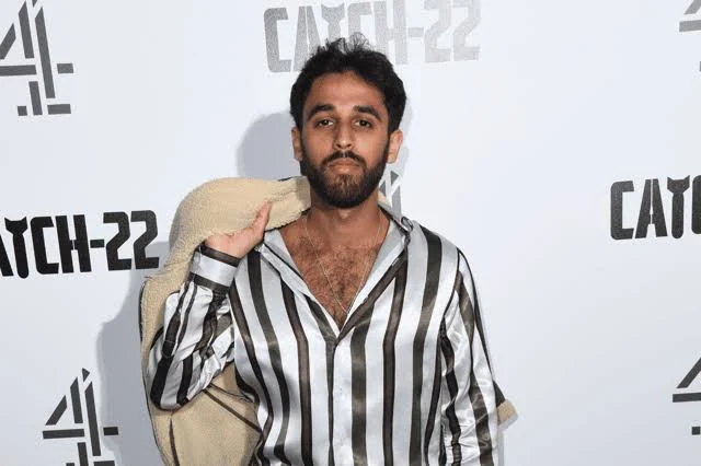 Watch Murad Merali Love Island Twitter Goes Viral On Internet