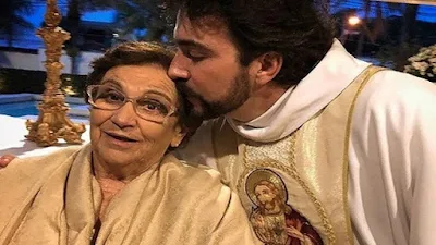 imagem de Dona Ana Maria e Padre Fábio de Melo