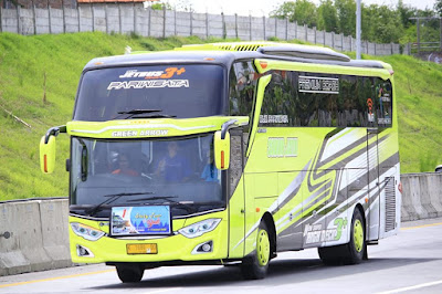 Bus Subur Jaya Green Arrow