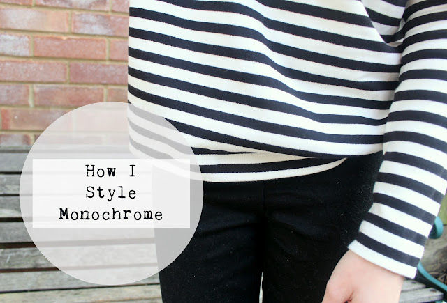 monochrome fashion bloggers black and white 