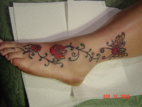 flower and star tattoos on foot FLOWER AND STAR TATTOOS ON FOOT