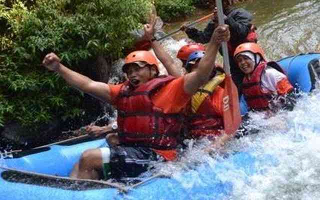 arung jeram di pangalengan sangat asik