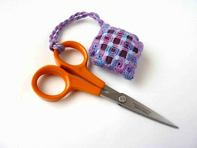 Scissors and hardanger scissor keeper