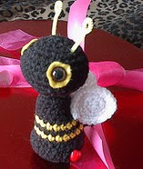 http://www.ravelry.com/patterns/library/bee-amigurumi