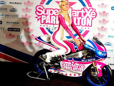 Paris Hilton lança equipe de motovelocidade 2