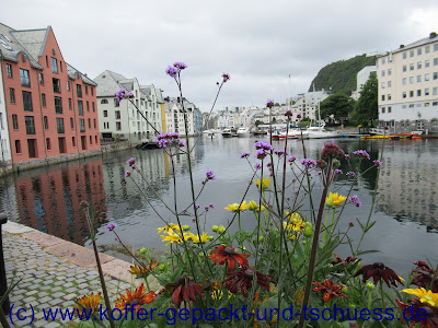 Alesund Hellebroa Brücke Norwegen Kreuzfahrt mit Mein Schiff 4 in 2022