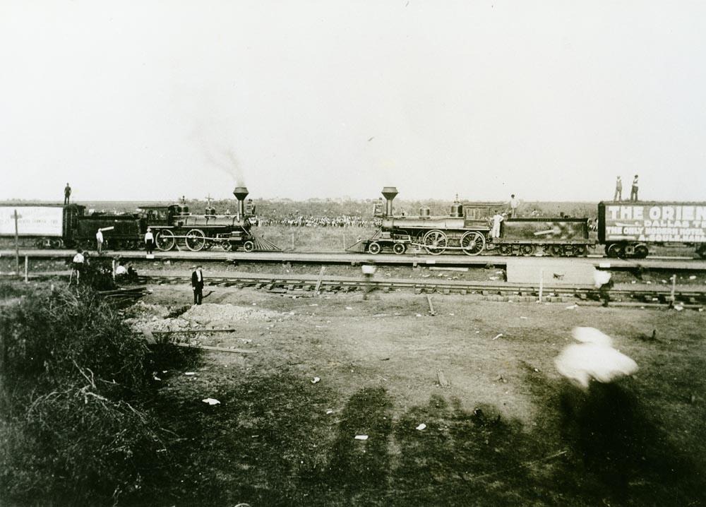 train-crash-crush-texas-4