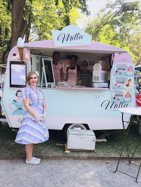 Angelika Buschka vür Millie the Vintage Caravan von Isabella Schenz