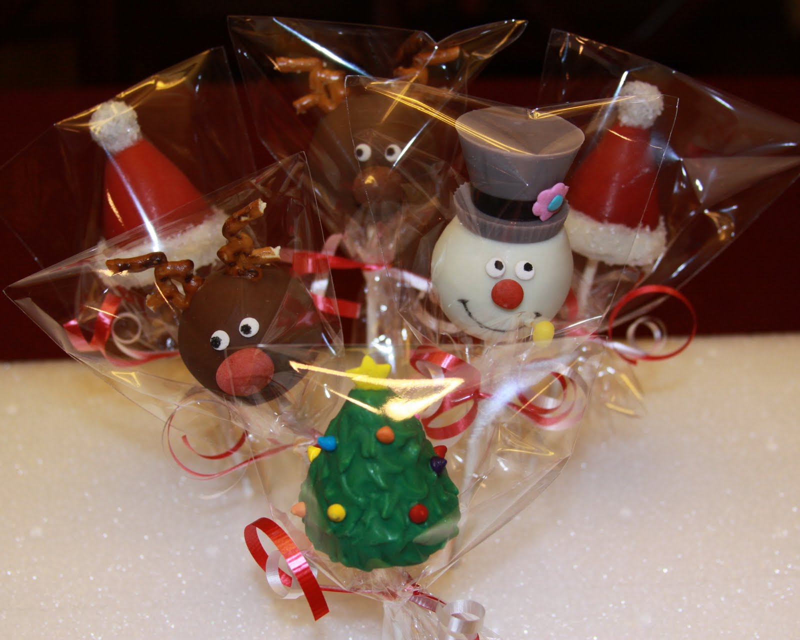 cute christmas cake pops