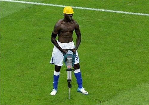 Photoshopped Mario Balotelli's goal celebration 6