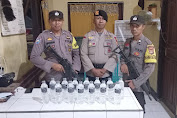 Polsek Ambalawi Amankan 14 Botol Miras Jenis Arak Bali | taroainfo