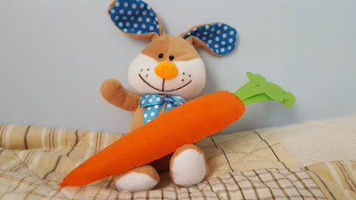 Felt Carrot for Easter decor - with pattern