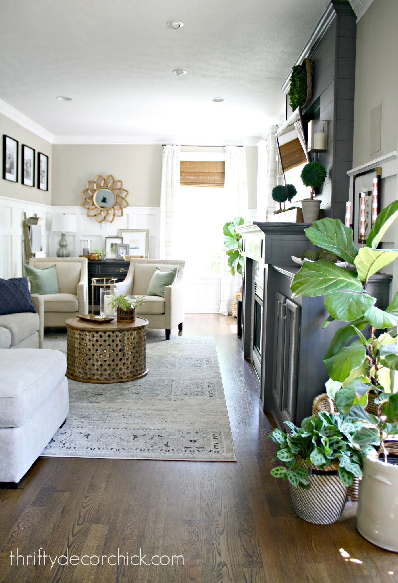 Long and narrow family room set up