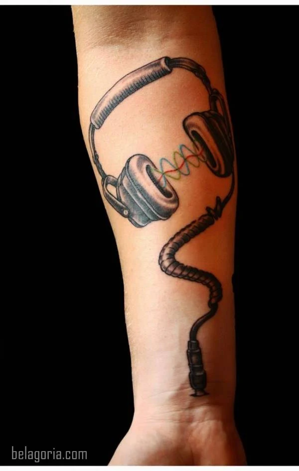 Vemos la foto de un Tatuaje musical