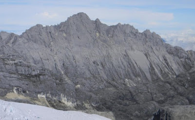  Indonesia dikenal sebagai negara yang memiliki beberapa  20 Gunung Tertinggi di Indonesia (Data Lengkap)