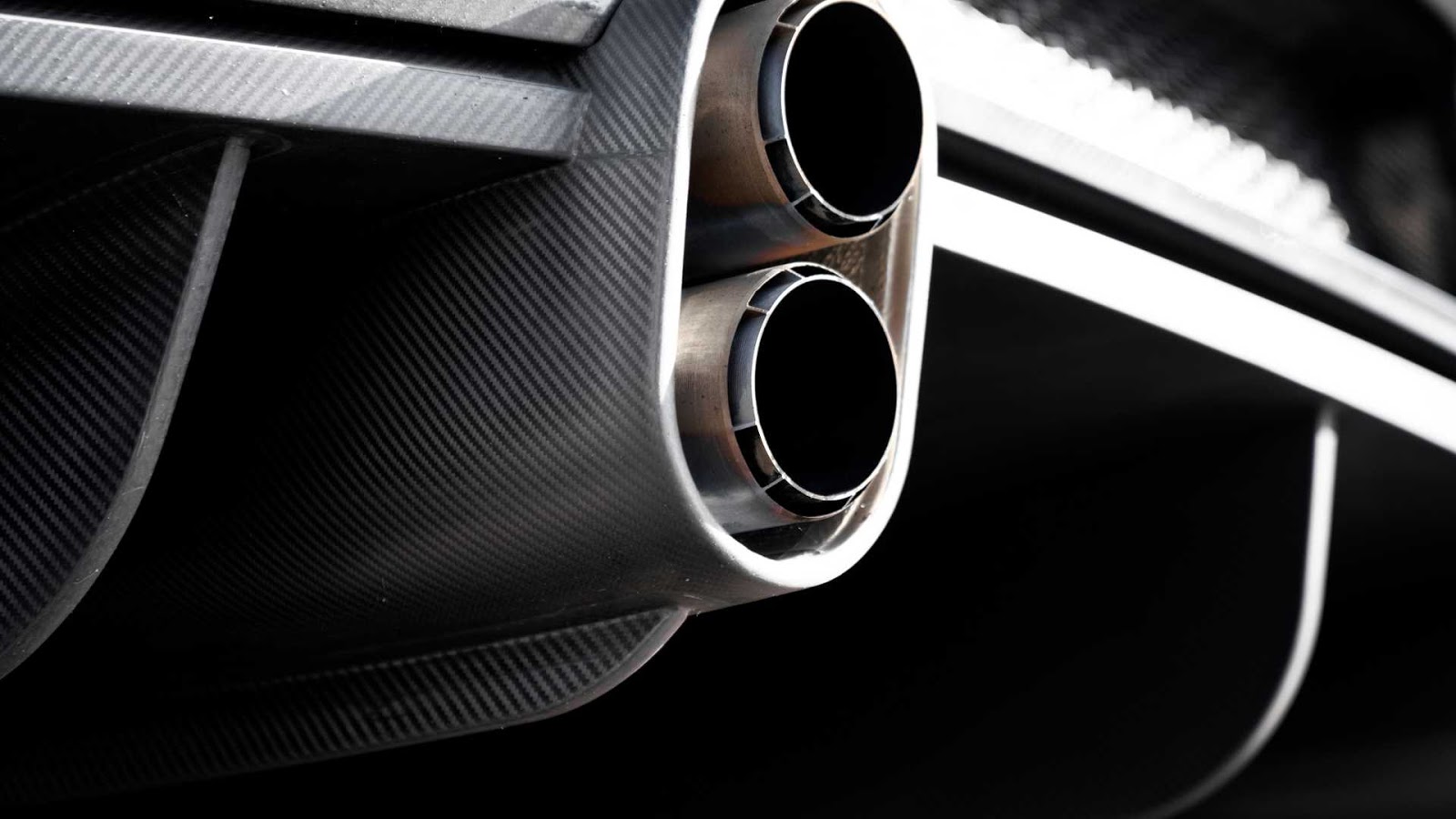 Bugatti Chiron pecahkan rekor top-speed hypercar 490 kmh!